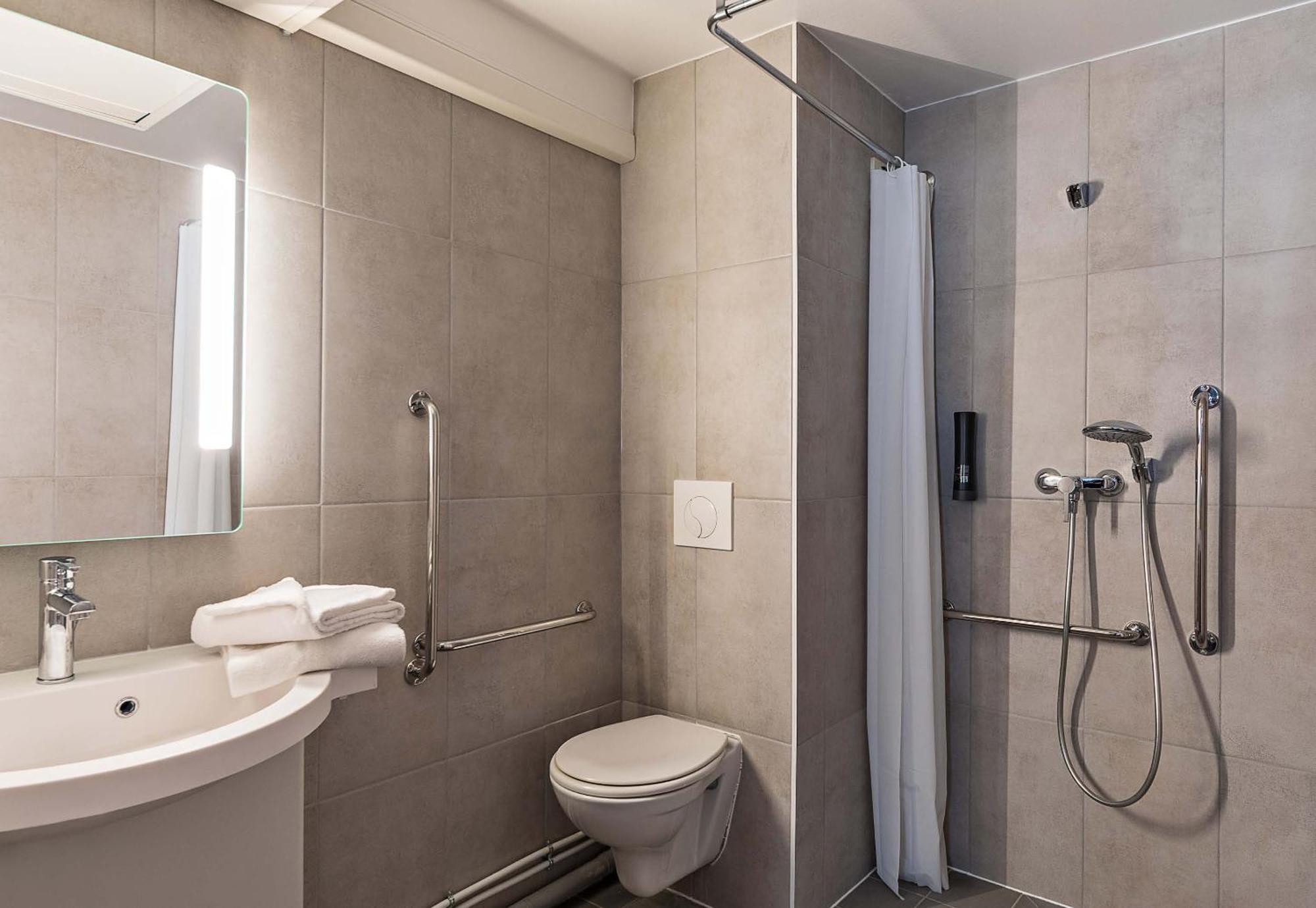 B&B Hotel Rouen Centre Rive Droite Dış mekan fotoğraf